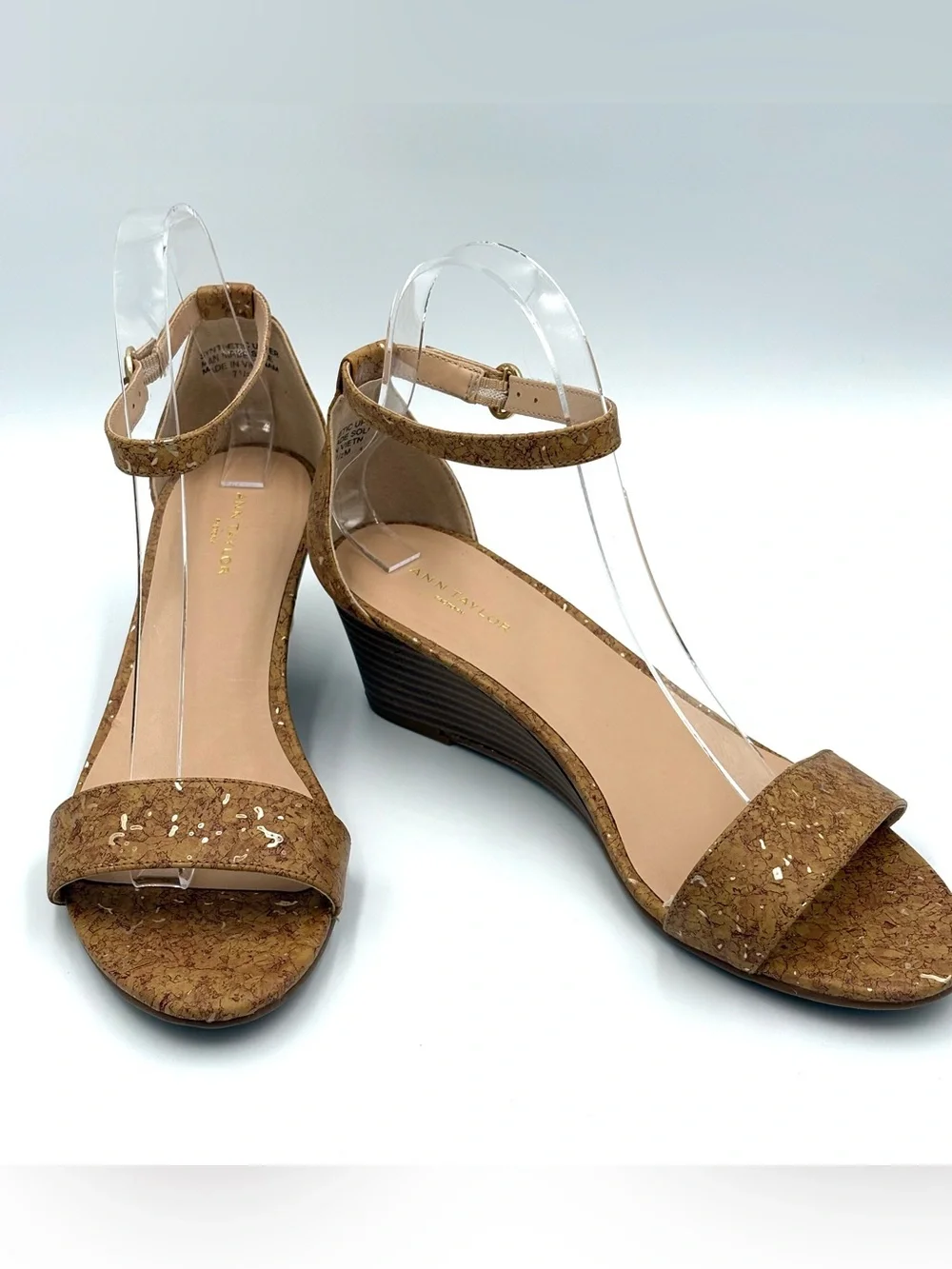 Ann Taylor Cork Gold Flecked Ankle Strap Warm Minimalist Wedge Sandals Size 7.5